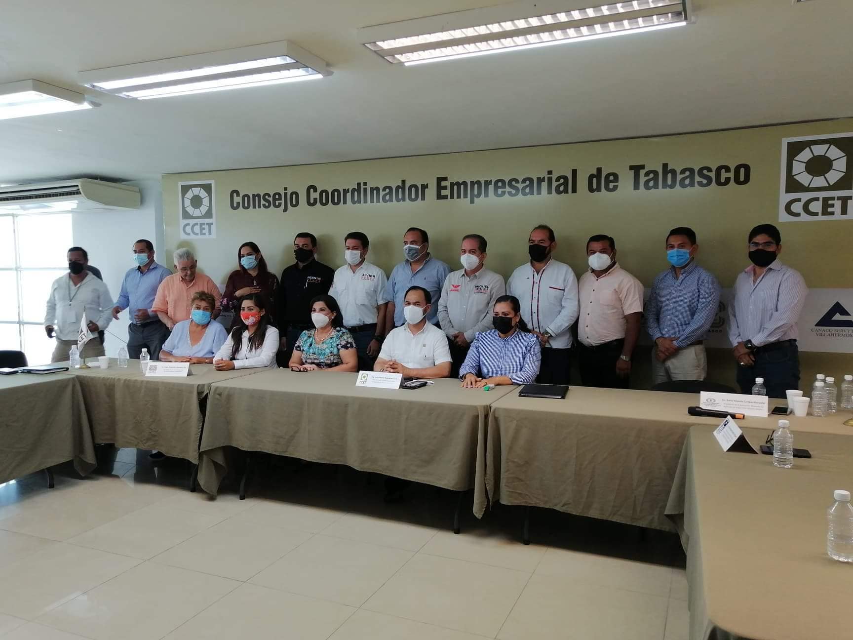 Trabajando con consejo coordinador empresarial de Tabasco